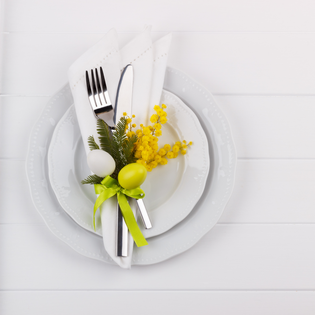 Tired of Bunnies and Chicks? These Easter Table Ideas Might Help - Co ...